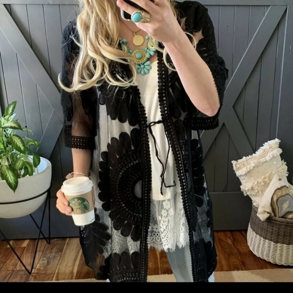 Eyelet Lace  Duster Jacket Black - Picture 5 of 5